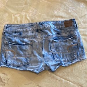 Size 8 Womens American Eagle shorts